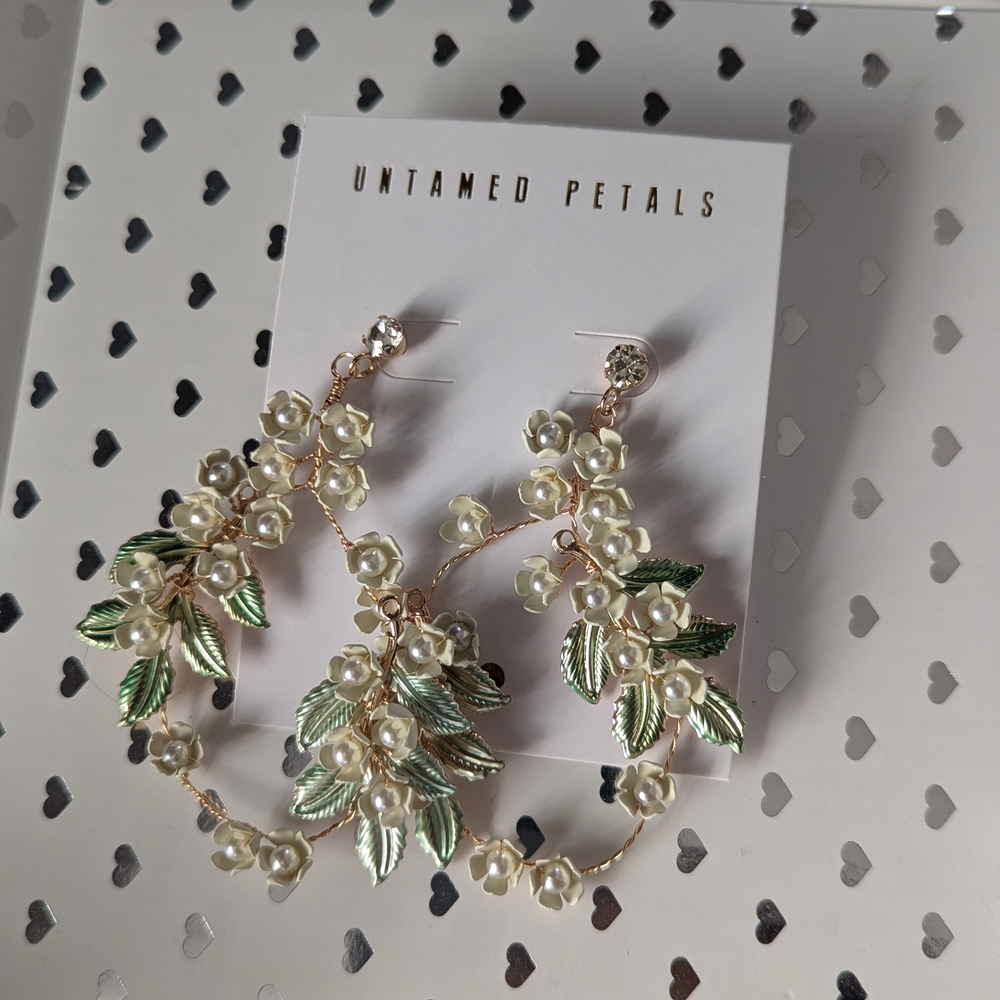 UNTAMED PETALS BY AMANDA JUDGE Green and Gold Floral Earrings